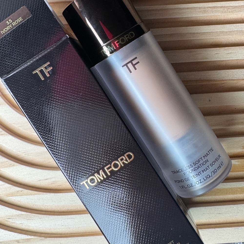 Tom Ford Traceless Soft Matte Foundation - Ivory Rose